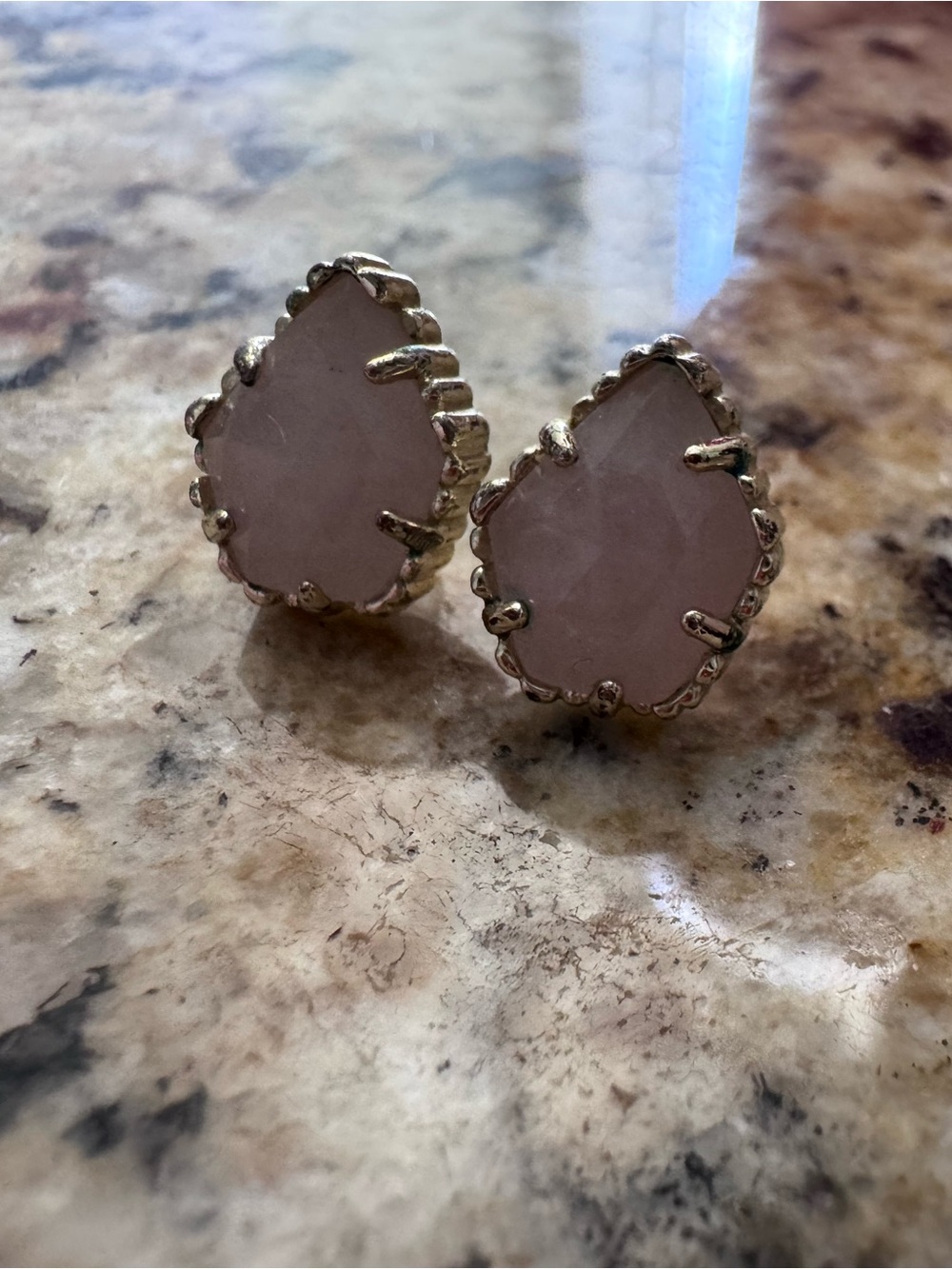 Kendra Scott Gold-Tone Teardrop Rose Quartz Stud Earrings - Pink Stone